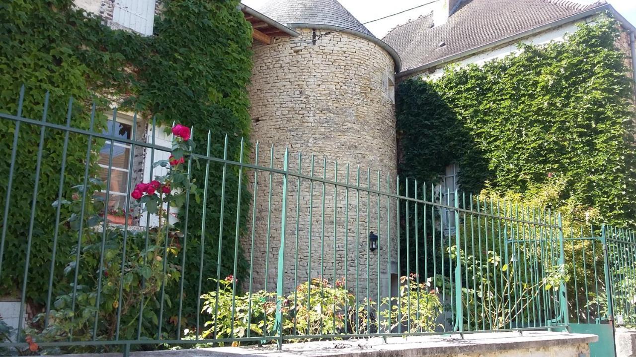Bed and Breakfast Chez Zaza Stigny Exterior foto