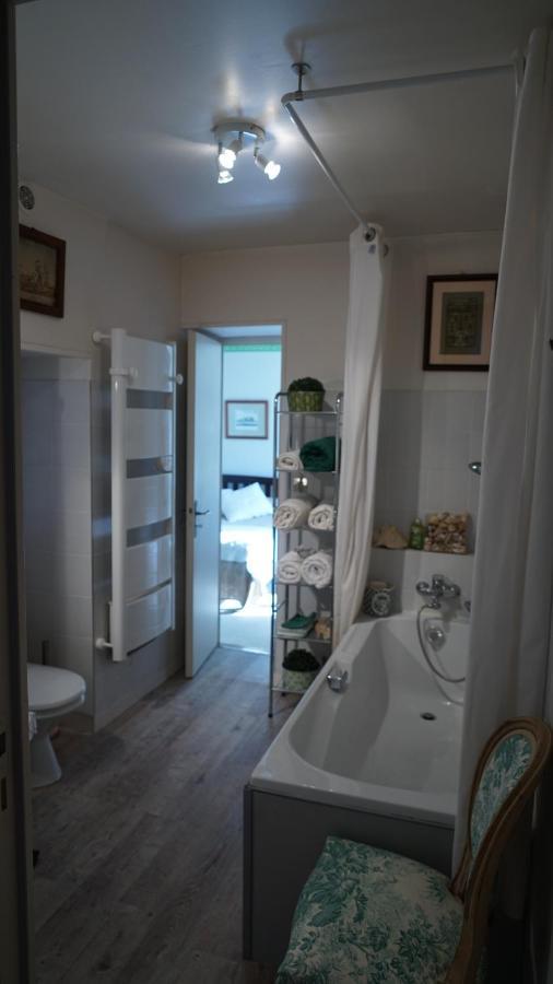 Bed and Breakfast Chez Zaza Stigny Exterior foto