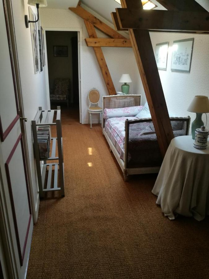 Bed and Breakfast Chez Zaza Stigny Exterior foto